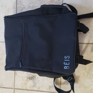 Beis hanging backpack in black